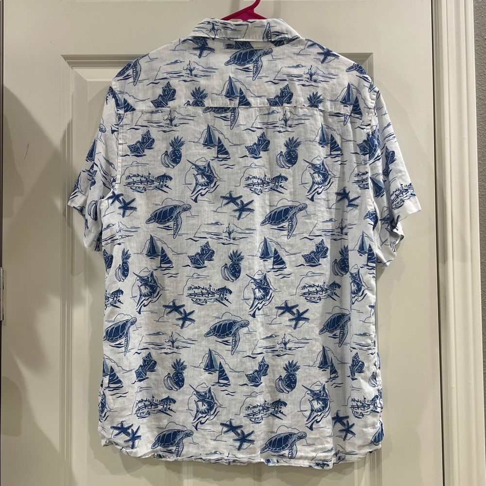 Men’s Vineyard Vines button up tropical sea life, medium, 100% linen - Picture 4 of 5